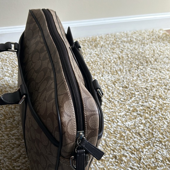 Coach - Picture 10 of 12